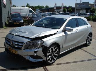 damaged commercial vehicles Mercedes A-klasse 1.5 A-180 CDI, A-180d 16_V (176.012; 176.212) 2014/12