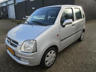 skadebil auto Opel Agila  2003/1