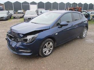 danneggiata macchinari Opel Astra 1.5 CDTI Innovation HB 2020/10