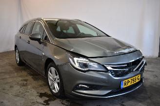 dommages fourgonnettes/vécules utilitaires Opel Astra SPORTS TOURER 1.6 CDTI 2018/1