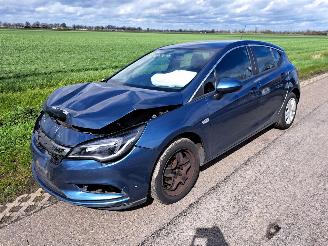 danneggiata veicoli industriali Opel Astra K 1.0 12V 2016/3