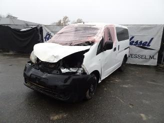 damaged caravans Nissan Nv200 1.5 WATERSCHADE 2019/8