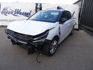 uszkodzony samochody ciężarowe Opel Corsa 1.2 Elegance 2022/5