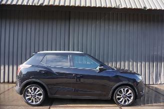 dommages scooters Ssang yong Tivoli 1.6 e-XGi 94kW Automaat Airco 2015/5