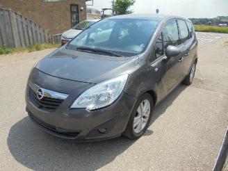 dommages motocyclettes  Opel Meriva 1.4 2011/4
