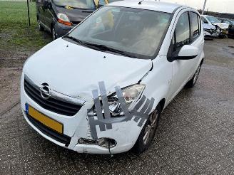 dañado remolque camión Opel Agila  2013/9