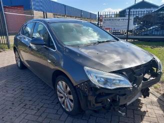 Auto incidentate Opel Astra Astra J (PC6/PD6/PE6/PF6), Hatchback 5-drs, 2009 / 2015 1.4 Turbo 16V 2011/11