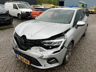 damaged passenger cars Renault Clio 1.0 TCE Intens 2020/10