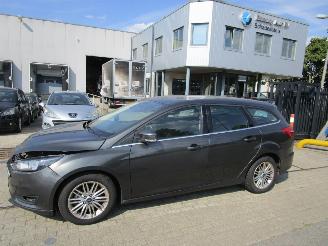 damaged scooters Ford Focus 1.0i 92kW 93000 km 2017/4