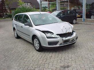 damaged commercial vehicles Ford Focus 1.6 2006/9