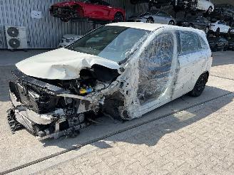 damaged trailers Mercedes B-klasse B200 Sports Tourer 2017/10