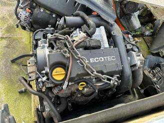dañado motos Opel Combo 1.7 CDTI Z17DTH MOTOR COMPLEET 2011/1