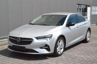 dommages fourgonnettes/vécules utilitaires Opel Insignia B Grand Sport Elegance 2021/10