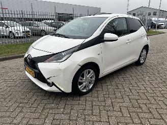 dommages scooters Toyota Aygo 1.0 vvt-i 2014/7
