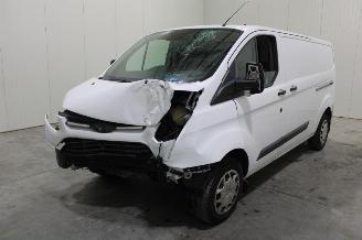 damaged scooters Ford Transit Custom  2017/8