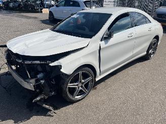 dañado vehículos comerciales Mercedes Cla-klasse  2015/1