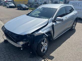 damaged scooters Mercedes GLA  2015/1