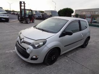 damaged commercial vehicles Renault Twingo EXPRESSION 1.1 2013/9