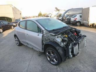 uszkodzony samochody ciężarowe Renault Clio 0.9 2019/3