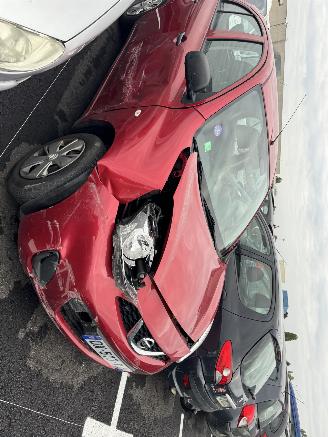 uszkodzony samochody ciężarowe Nissan Micra  2015/12